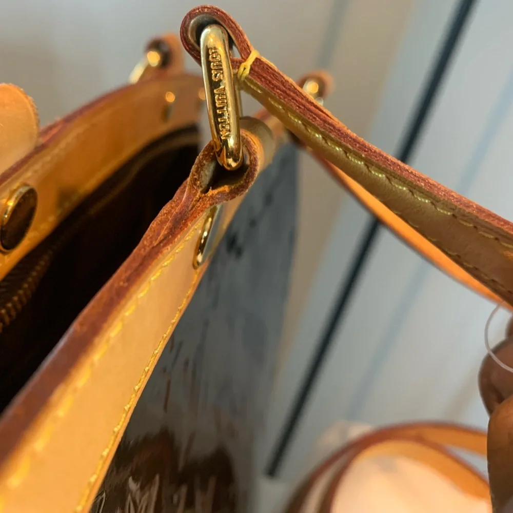 Louis Vuitton Monogram Vernis Brea Bag in great Preloved condition - Picture 7 of 12